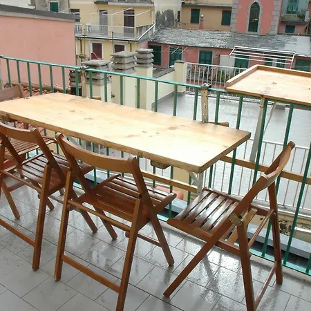 Chic 5 Terre Apartment